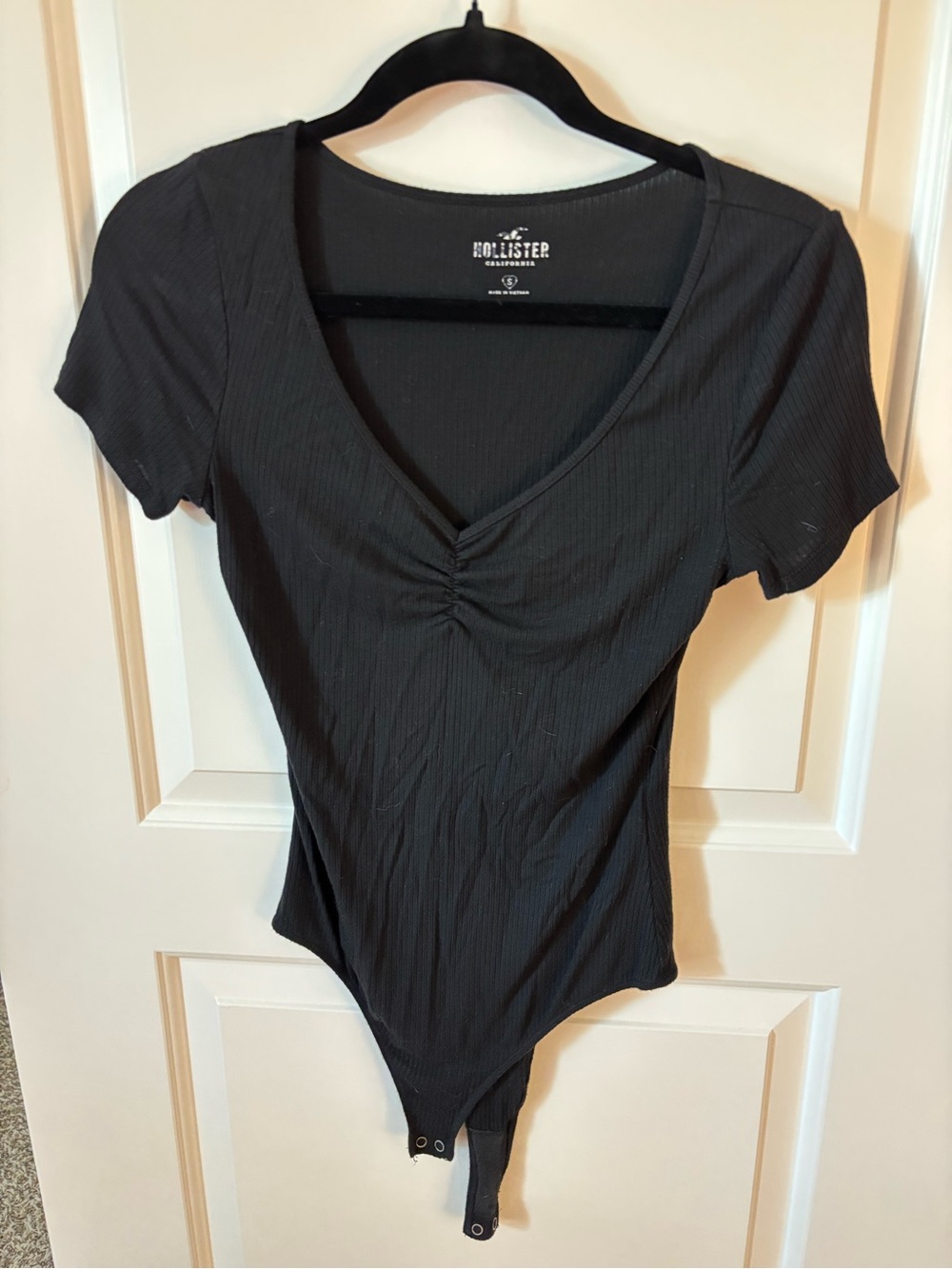 Hollister Black Ribbed V-Neck Short Sleeve Bodysuit with Front Gather